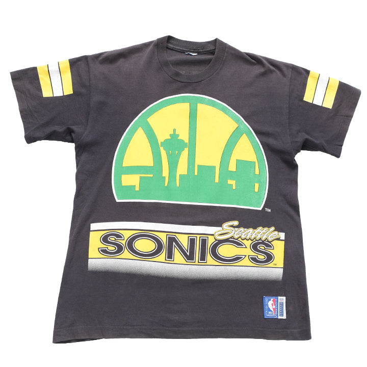 Vintage 1996 Seattle Sonics single stitch T-shirt. Dead stock.